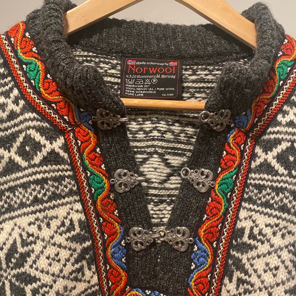 Vintage Norwegian Norwool Ski Cabin Sweater Cottagecore